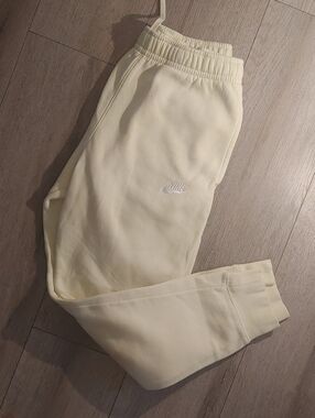 Nike Womens l Pale Yellow Joggers l size Medium